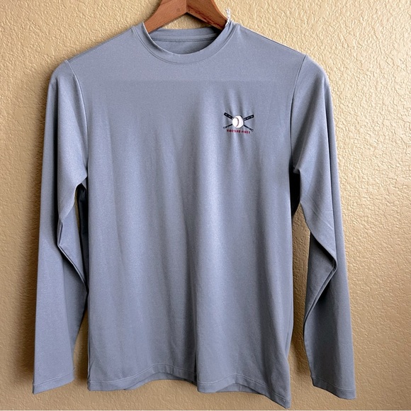 Vineyard Vines Performance Long Sleeve Graphic Tee - Picture 1 of 8